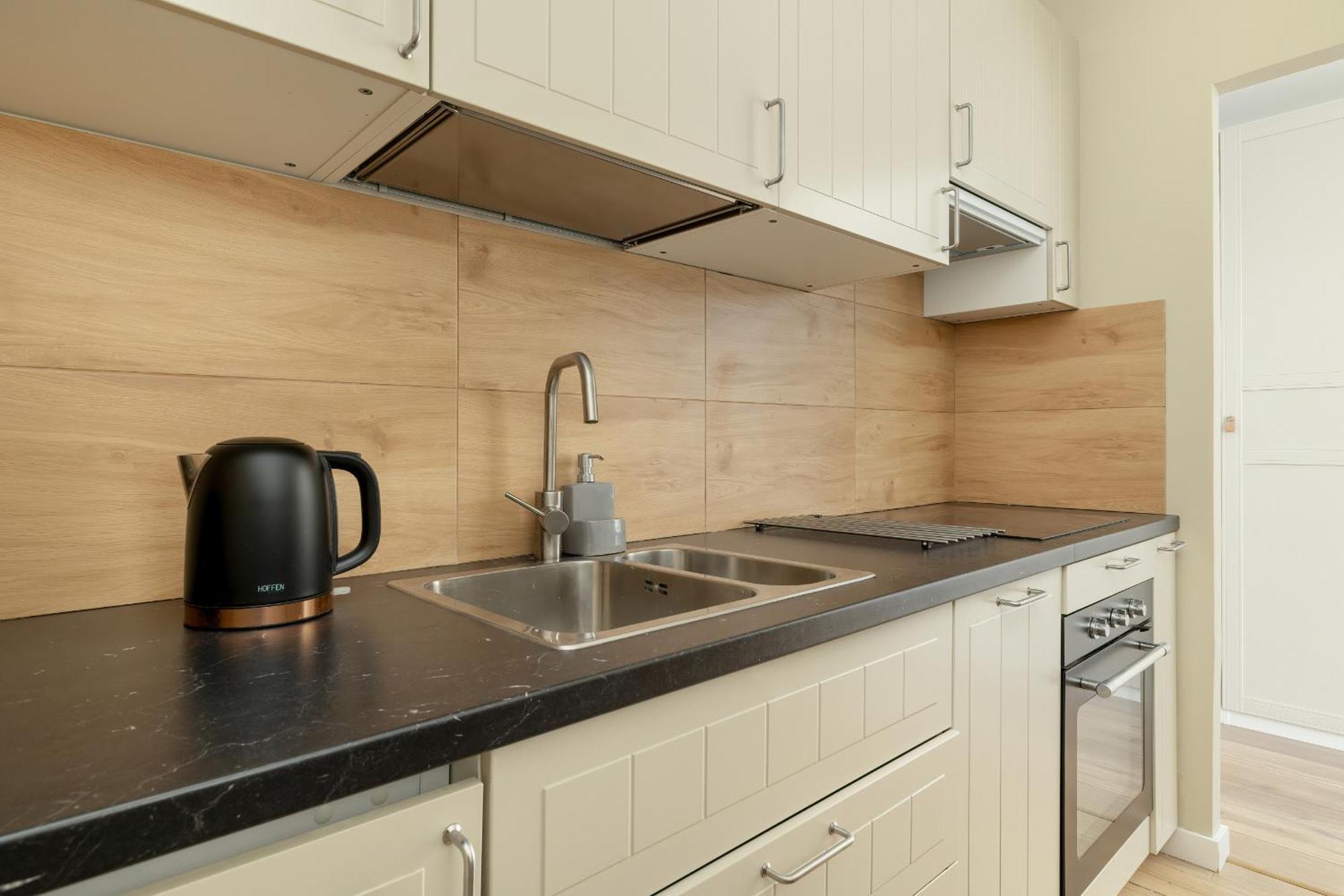 Tysiaclecia Studio Apartament Z Balkonem I Darmowym Parkingiem By Noclegi Renters Katowice Exterior photo