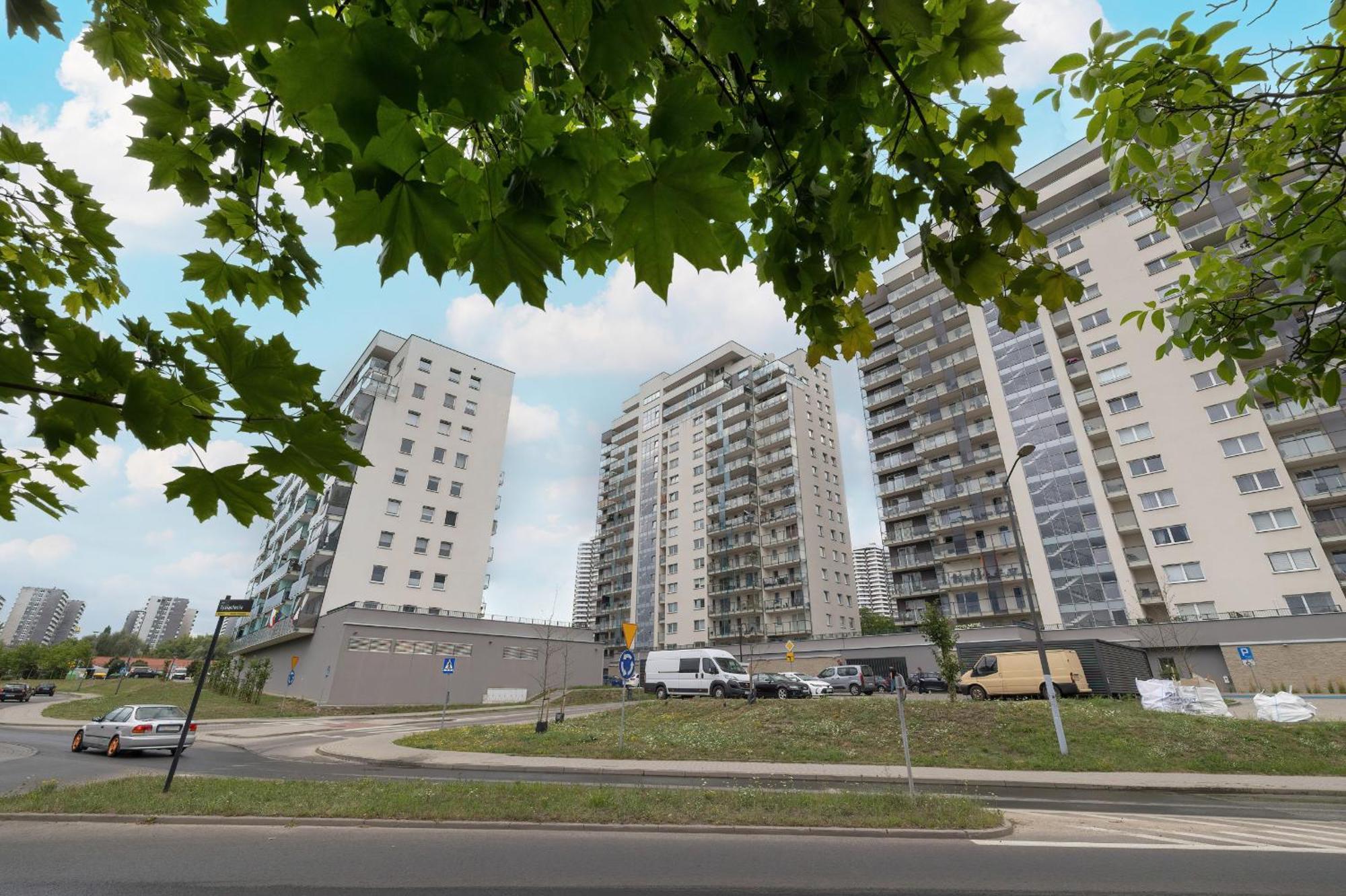 Tysiaclecia Studio Apartament Z Balkonem I Darmowym Parkingiem By Noclegi Renters Katowice Exterior photo